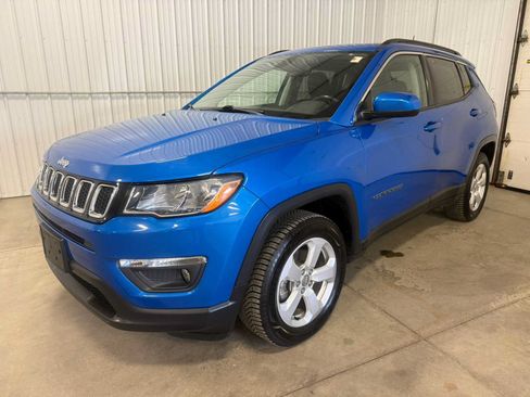 Certified 2019 Jeep Compass Latitude w/ Cold Weather Group AWD/4WD image 6