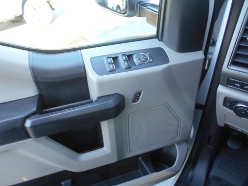 Used 2018 Ford F350 XL w/ Power Equipment Group image 9