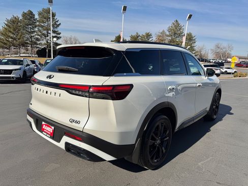 Used 2025 INFINITI QX60 Luxe w/ Black Edition image 11