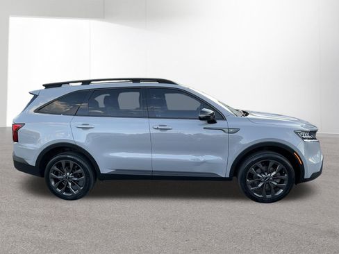Used 2022 Kia Sorento X-Line EX AWD/4WD image 2