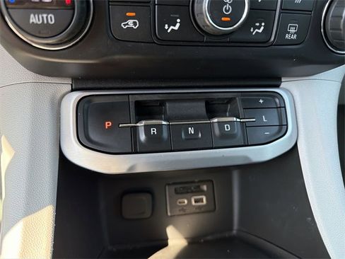 Certified 2021 GMC Acadia SLT w/ Trailering Package image 15