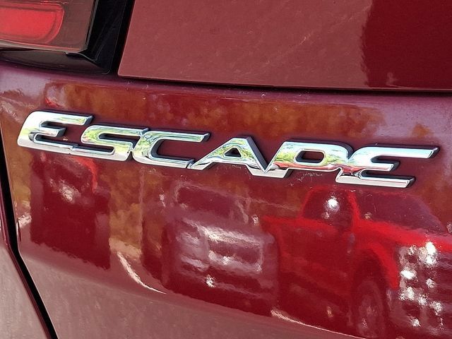 Used 2019 Ford Escape Titanium AWD/4WD image 36