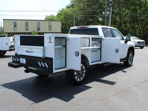 Used 2025 Chevrolet Silverado 2500 Custom w/ Custom Value Package AWD/4WD image 16