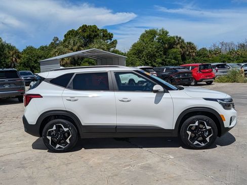 Certified 2025 Kia Seltos S AWD/4WD image 9