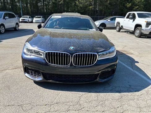 Used 2016 BMW 750i RWD image 2