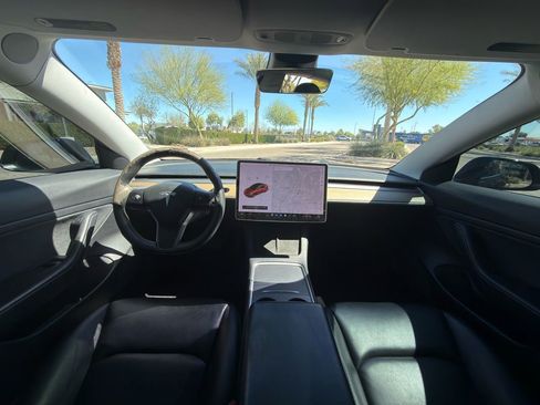 Used 2021 Tesla Model 3 Standard Range Plus image 11