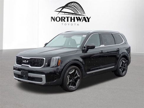 Used 2023 Kia Telluride EX image 6