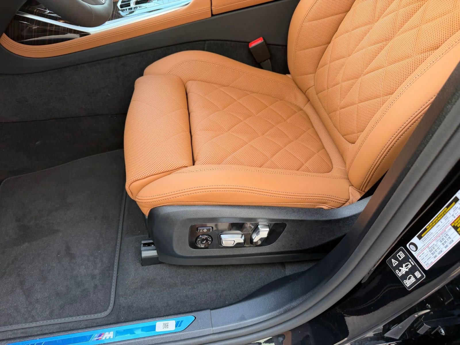 Used 2027 BMW X7 xDrive40i w/ M Sport Package AWD/4WD image 13
