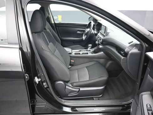 Used 2025 Nissan Sentra SV w/ All-Weather Package image 39