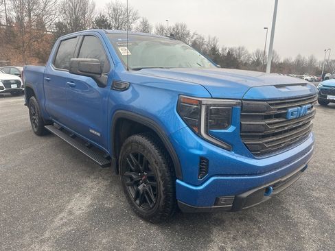 Used 2024 GMC Sierra 1500 Elevation image 3