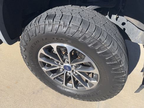 Used 2019 Ford F150 Lariat image 16