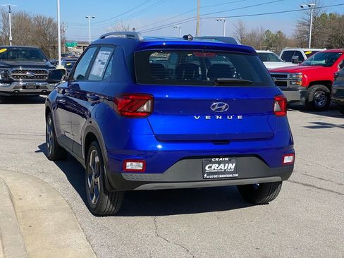 New 2026 Hyundai Venue SEL FWD image 5
