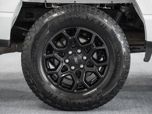 Certified 2023 Ford F150 Lariat w/ Equipment Group 502A High image 19