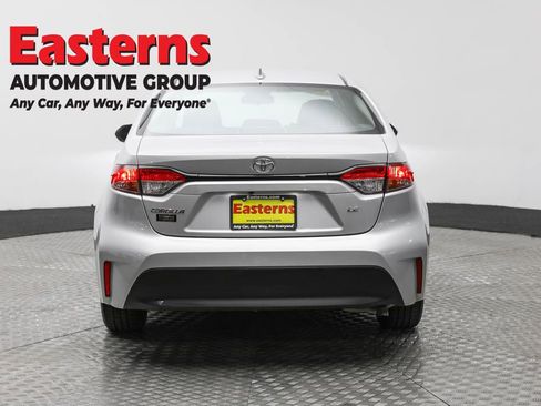 Used 2023 Toyota Corolla LE image 6