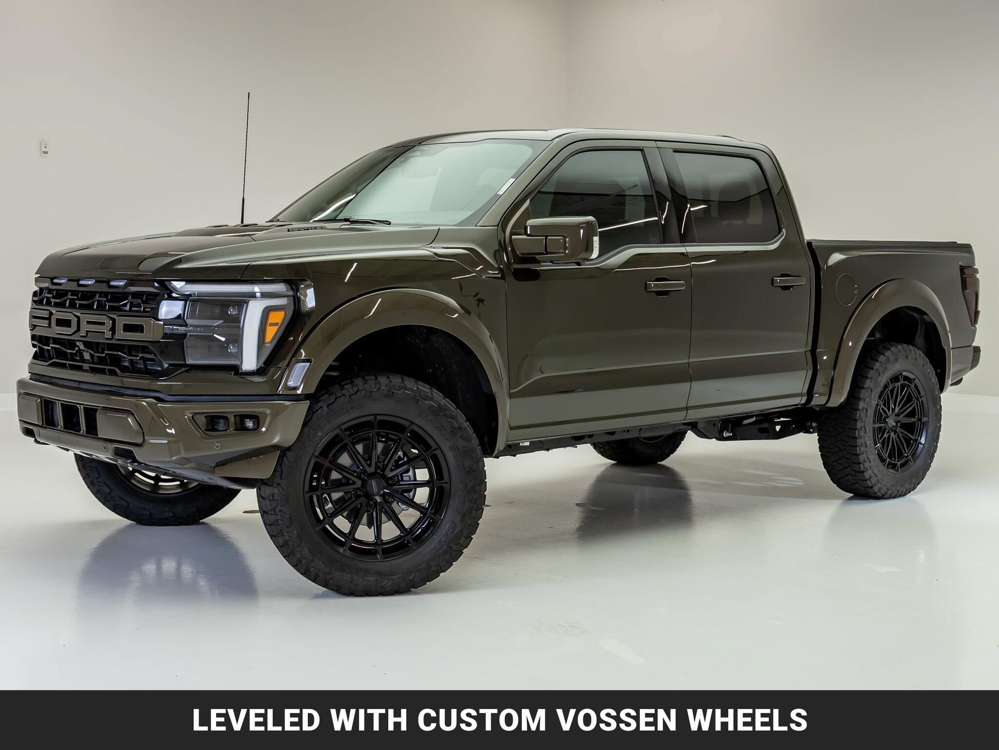 Used 2026 Ford F150 Raptor AWD/4WD image 4