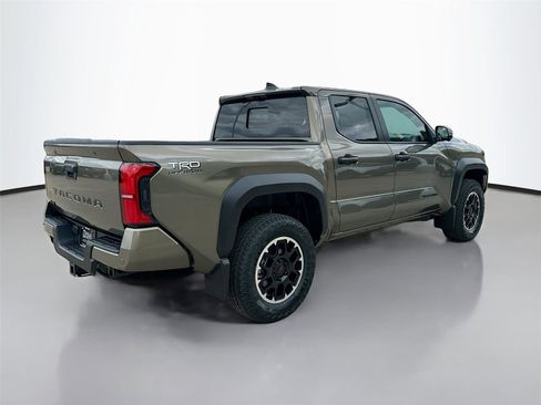 New 2026 Toyota Tacoma TRD Off-Road AWD/4WD image 13