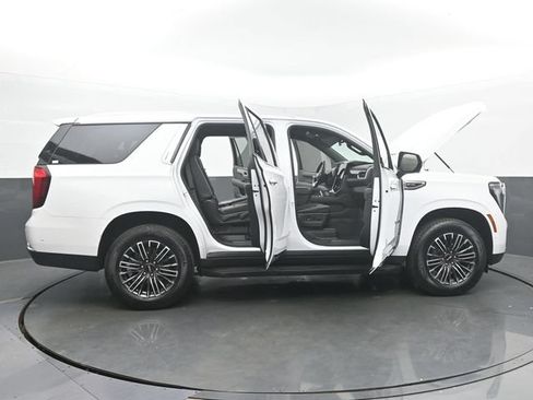 Used 2025 GMC Yukon Elevation w/ LPO, Floor Liner Package AWD/4WD image 57