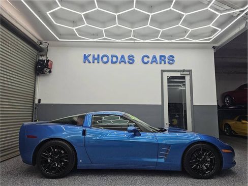 Used 2009 Chevrolet Corvette Coupe w/ Preferred Equipment Group RWD image 5
