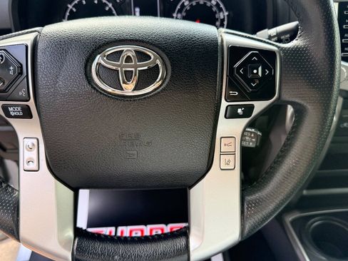 Used 2022 Toyota 4Runner SR5 Premium AWD/4WD image 25