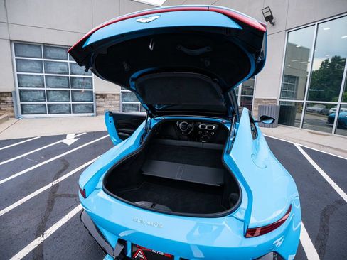 Used 2019 Aston Martin V8 Vantage Coupe RWD image 41