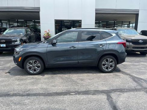 Used 2024 Kia Seltos S AWD/4WD image 3