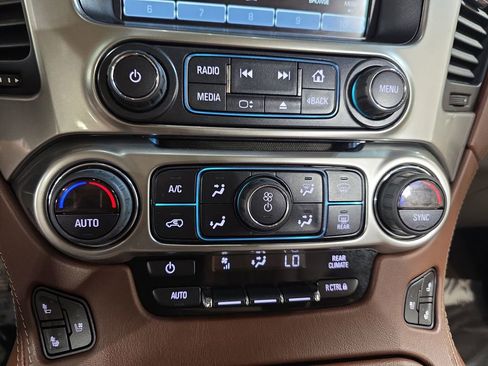 Used 2020 Chevrolet Tahoe Premier AWD/4WD image 21
