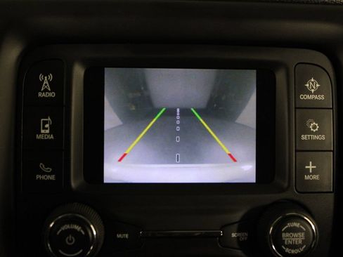 Used 2018 Jeep Compass Sport FWD image 28