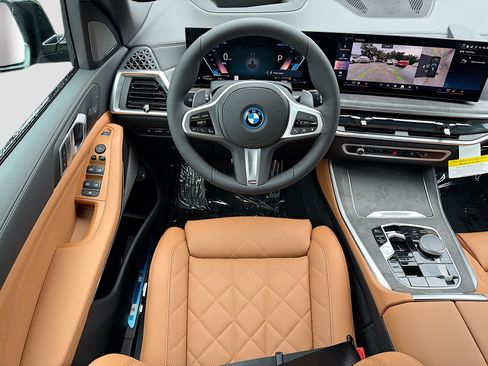 New 2026 BMW X5 xDrive50e w/ M Sport Package AWD/4WD image 16