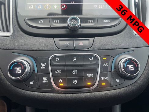 Used 2022 Chevrolet Malibu LT image 12