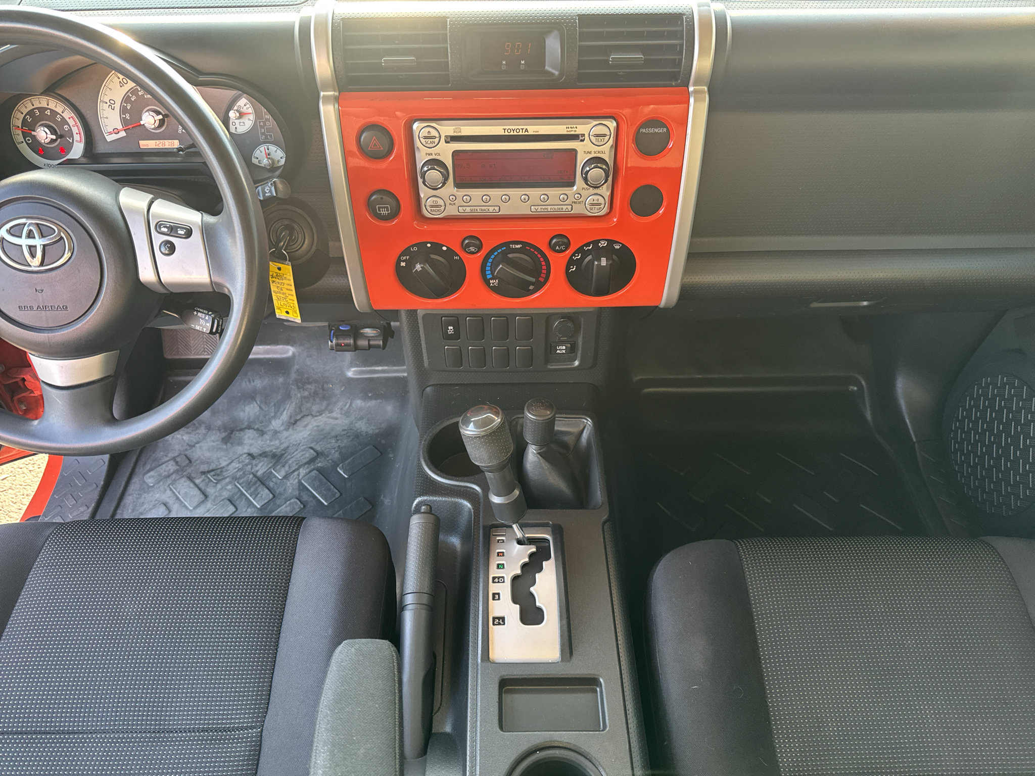 Used 2013 Toyota FJ Cruiser 4WD w/ Convenience Pkg image 10