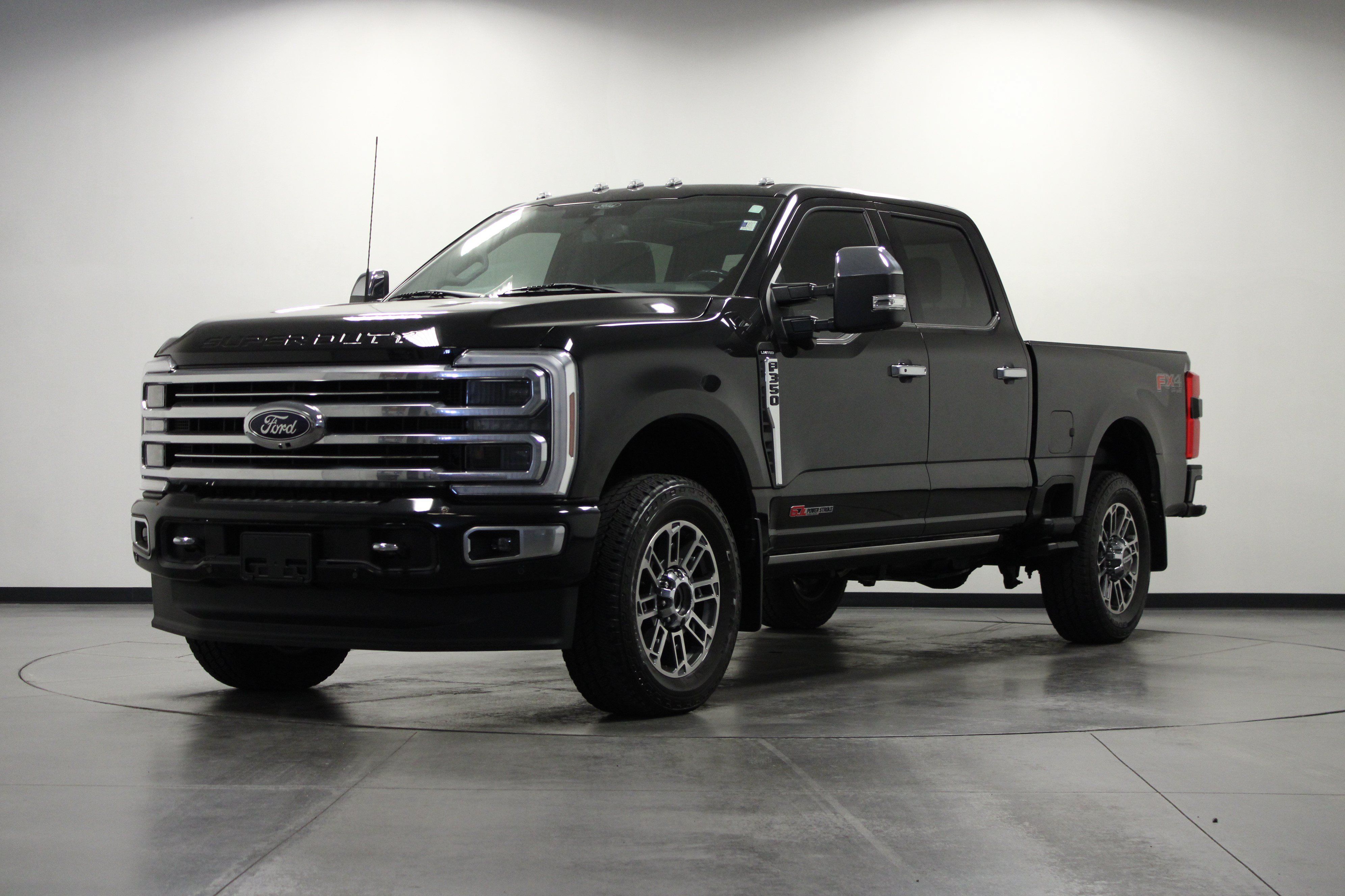 Used 2024 Ford F350 Limited w/ FX4 Off-Road Package AWD/4WD image 8
