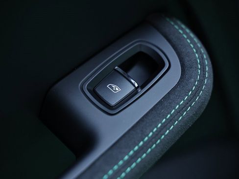 New 2026 Porsche Macan GTS image 28