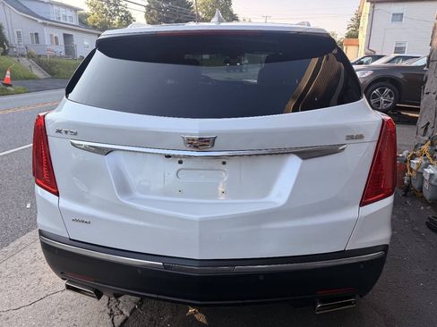 Used 2018 Cadillac XT5 Luxury w/ Driver Awareness Package AWD/4WD image 6