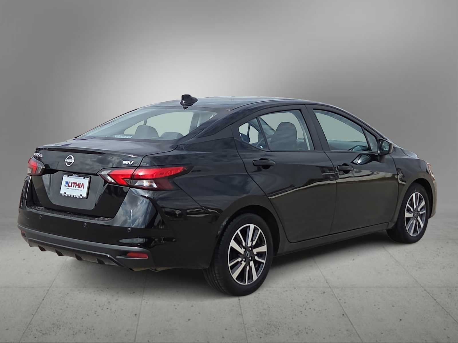 Used 2024 Nissan Versa SV FWD image 7