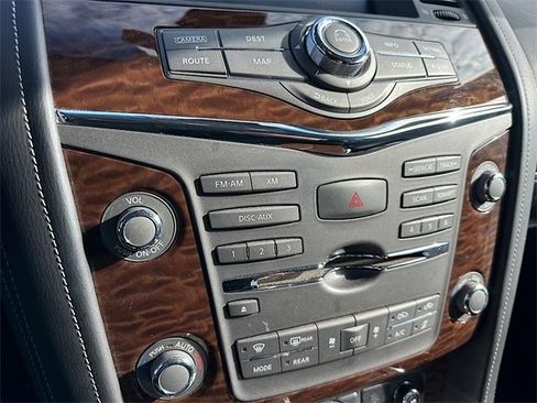 Used 2017 Nissan Armada Platinum w/ Interior Lighting Package image 25