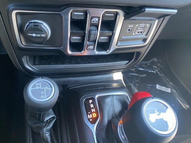 New 2025 Jeep Wrangler Unlimited Sahara AWD/4WD image 24