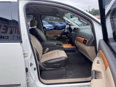 Used 2014 Nissan Armada Platinum w/ Platinum Reserve Package AWD/4WD image 17