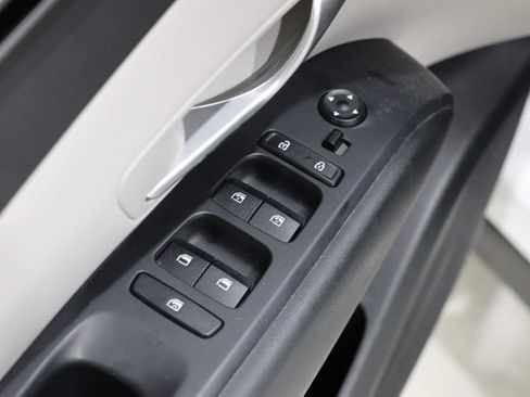 Used 2023 Hyundai Tucson SEL FWD image 17