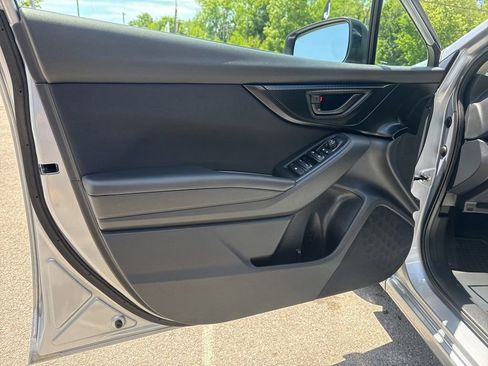 Used 2019 Subaru Impreza 2.0i Premium w/ Eyesight & BSD/Rcta & SRF AWD/4WD image 18