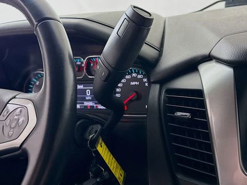 Used 2016 Chevrolet Suburban LS RWD image 18