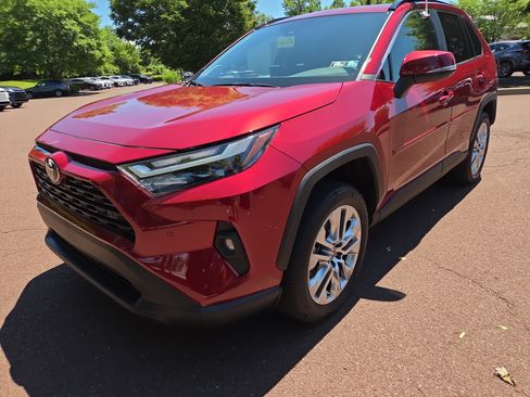 Used 2025 Toyota RAV4 XLE Premium w/ Weather Package AWD/4WD image 7