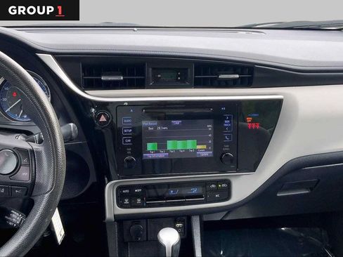 Certified 2018 Toyota Corolla LE FWD image 7