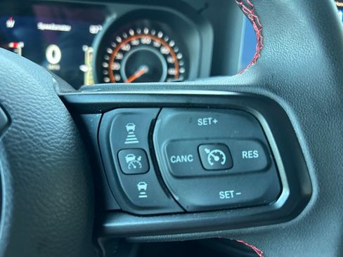 Certified 2025 Jeep Wrangler Unlimited Rubicon AWD/4WD image 23
