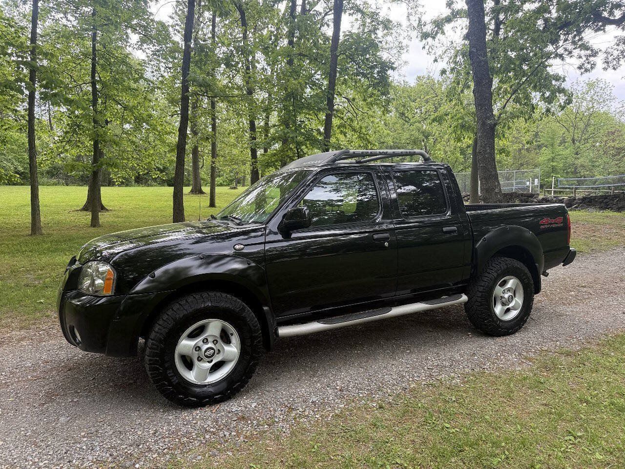Used 2002 Nissan Frontier SE AWD/4WD image 1