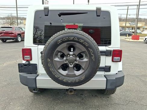 Used 2014 Jeep Wrangler Unlimited Sahara w/ Dual Top Group image 5