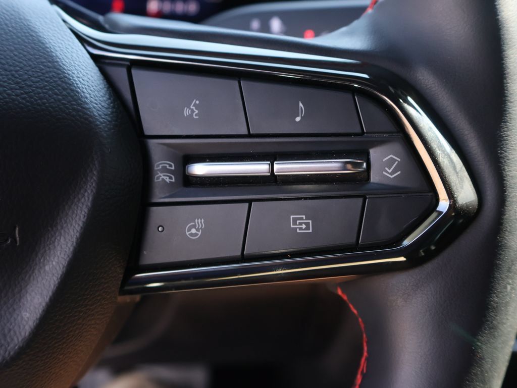 Certified 2024 Chevrolet Equinox EV RS FWD image 39