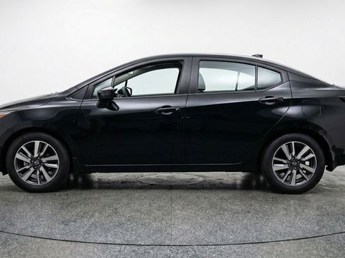 Used 2025 Nissan Versa SV FWD image 5