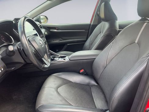 Used 2023 Toyota Camry XSE image 15