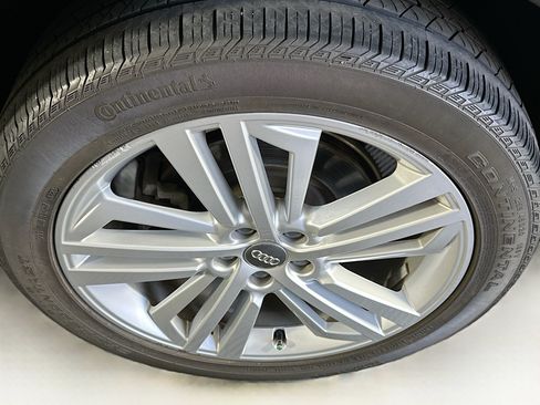 Used 2019 Audi Q5 Prestige AWD/4WD image 11