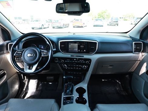 Used 2020 Kia Sportage EX w/ EX Technology Package FWD image 33